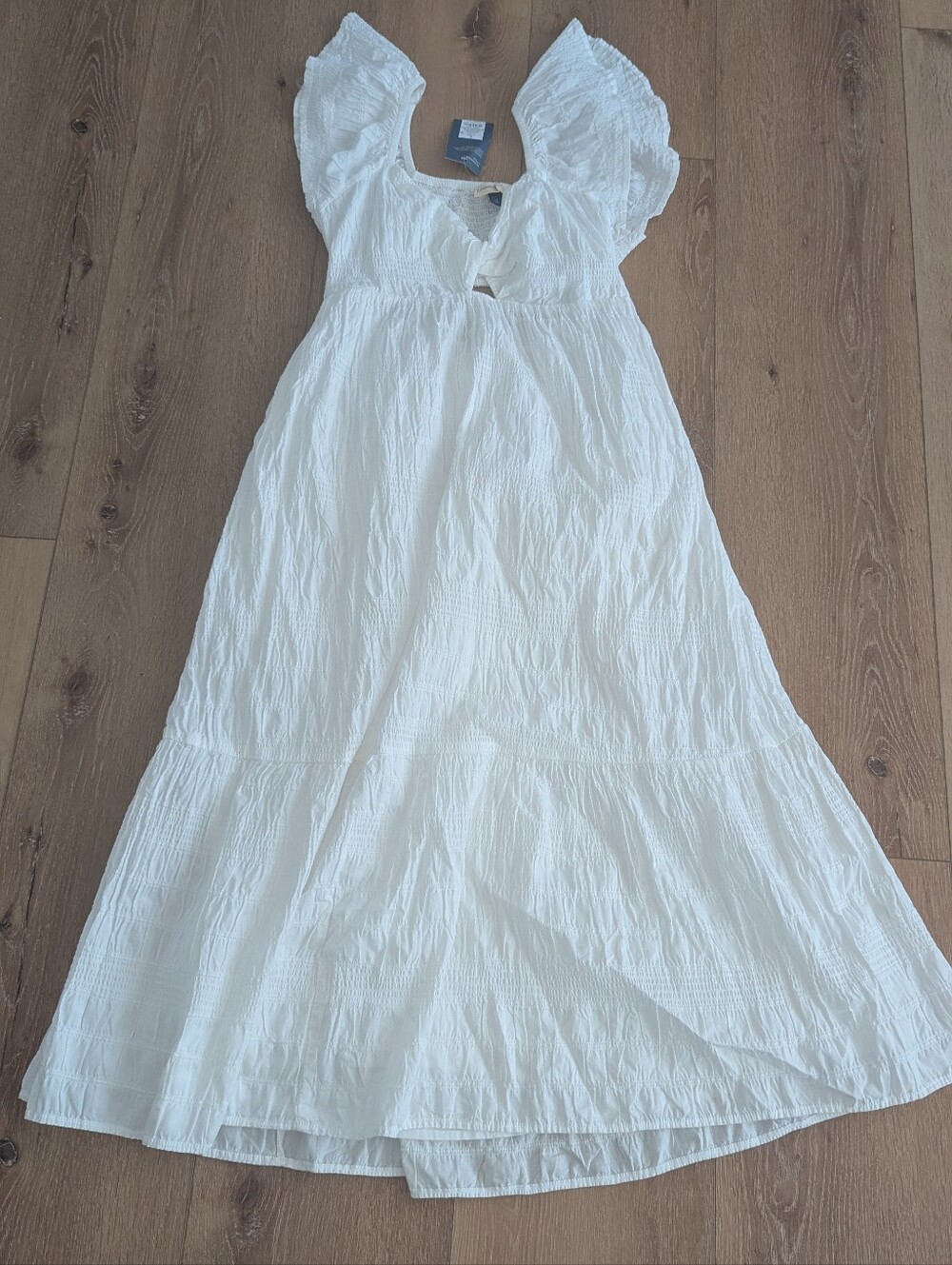 Short Sleeve Flutter Midi Dress White Open Back Peep Hole Front L Nwt W/ Pockets